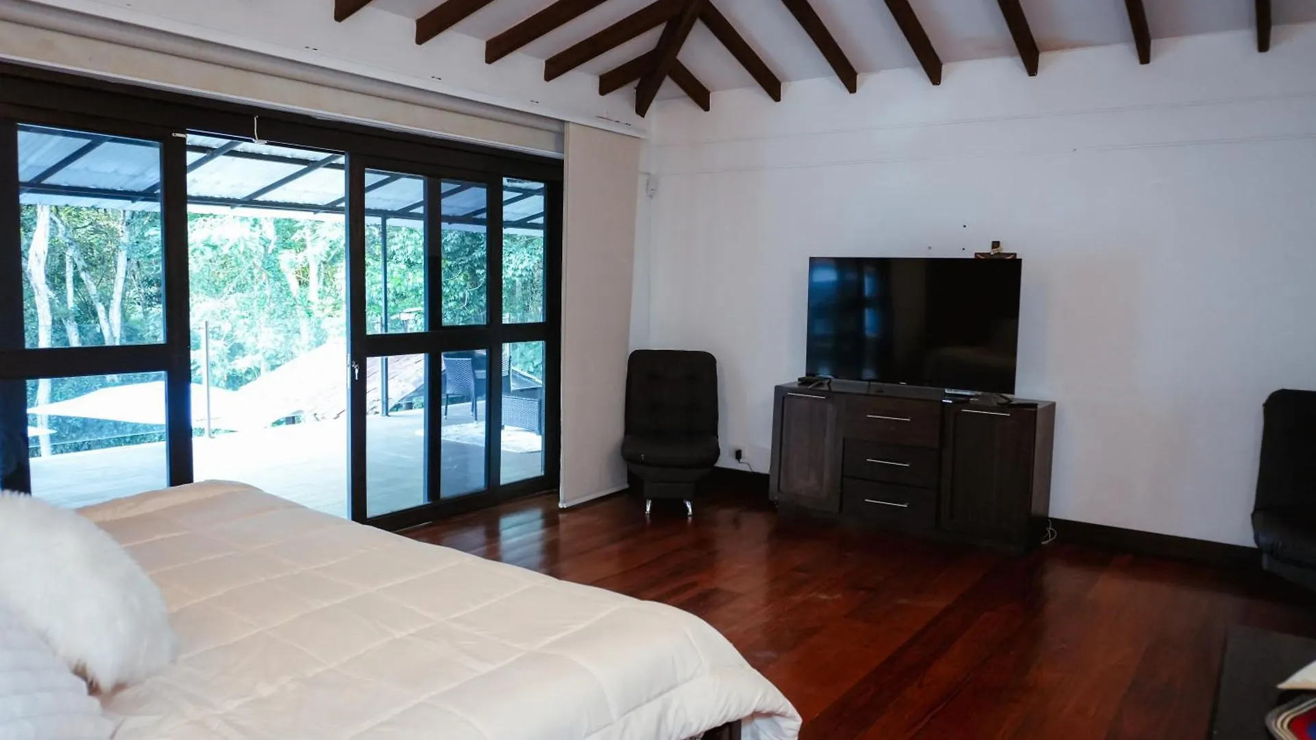Guest house Villa Dolls Privada Con Piscina, Sauna Y Mucho Mas Rionegro